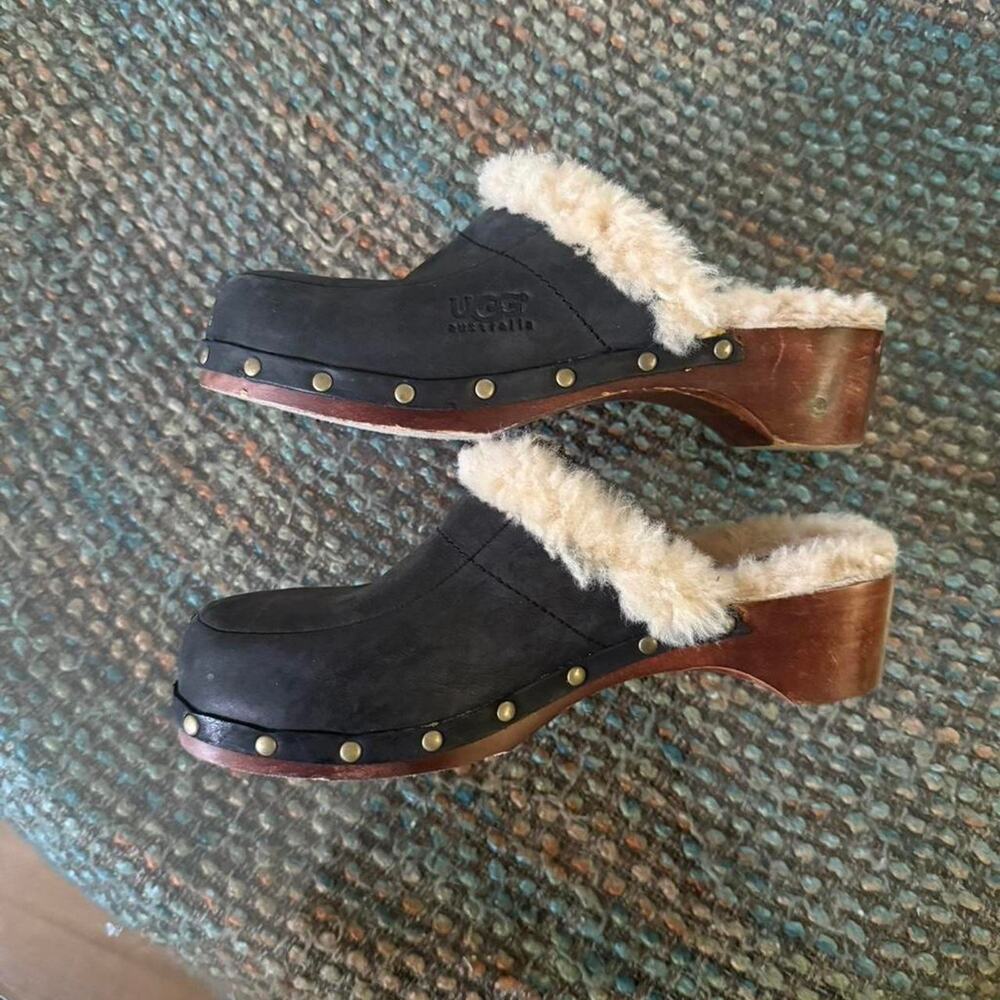 UGG Black Cream Sheepskin Clogs Sz 8 Boho Fur Lined Boho Capsule Sole Needed - Picture 2 of 8